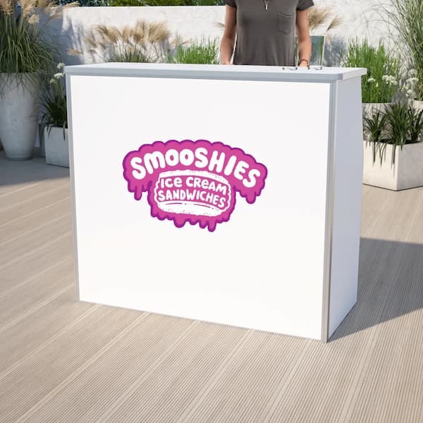 Smooshies mobile bar full-service catering set-up.